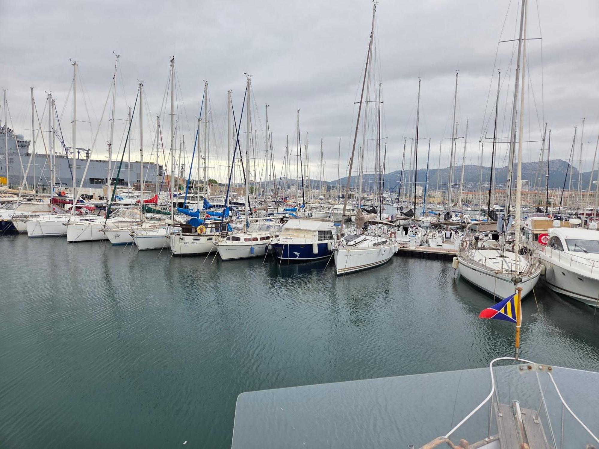 Bateau De Legende Botel Toulon